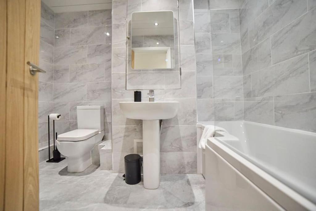 High Spec Spacious 2Bd Apt, Parking, Nr Newcastle Гейтсхед Экстерьер фото
